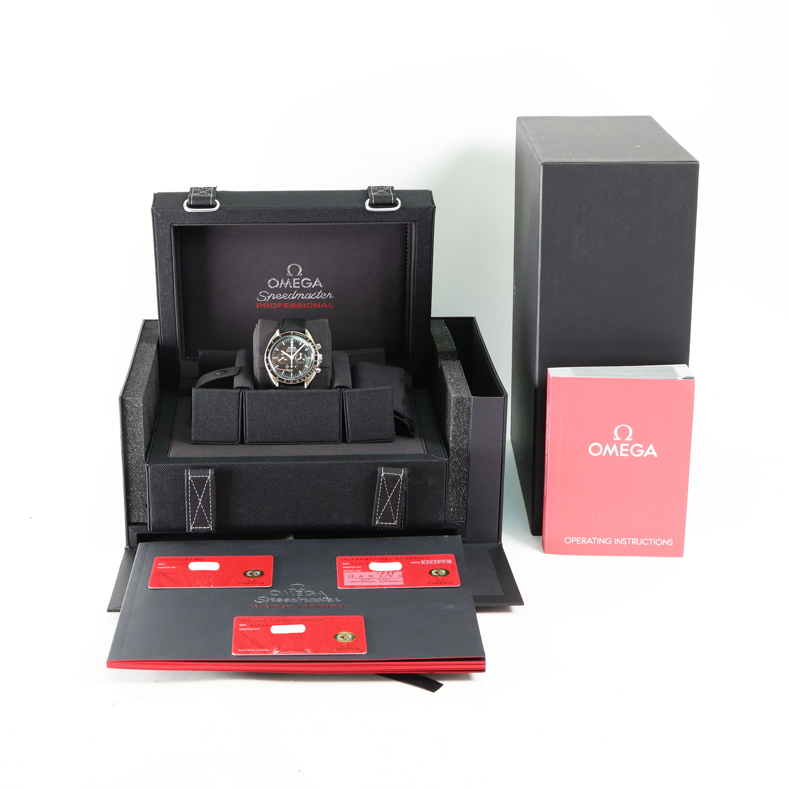 Speedmaster Professional Moonwatch Co-Axial Hesalite NEW - Omega  